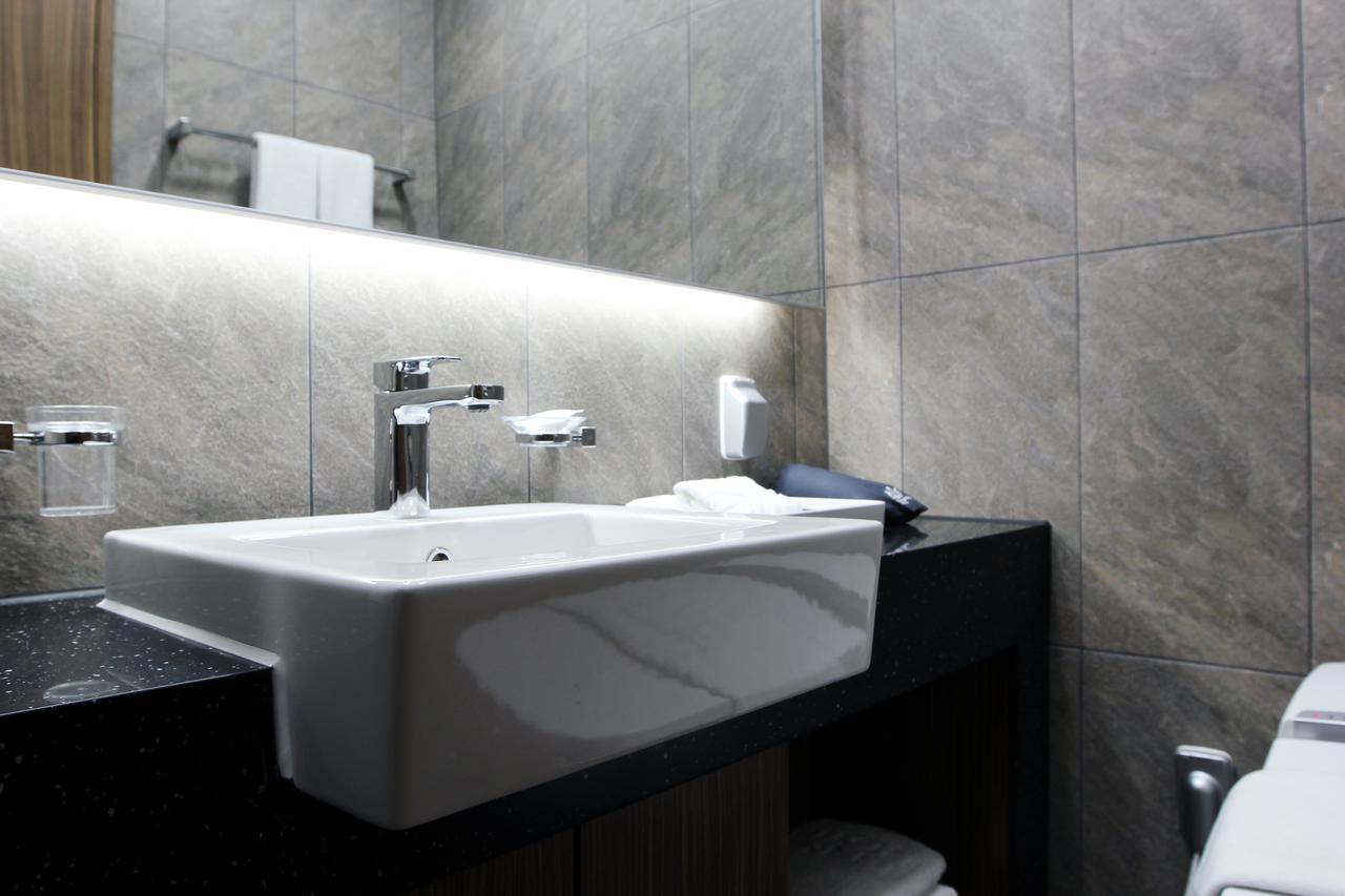 Western Grace Hotel Incheon Bagian luar foto